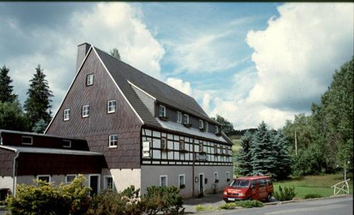 Gaststaette & Pension Alte Muehle Dorfchemnitz Bagian luar foto